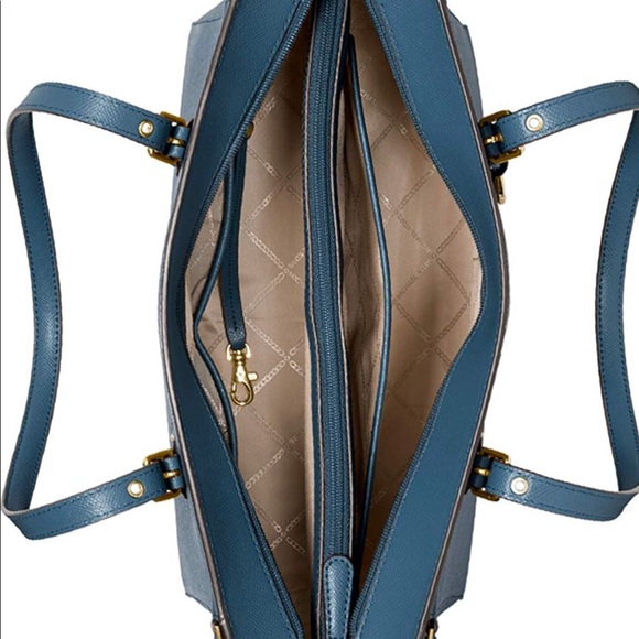 SOLD - Picture 4 of 7